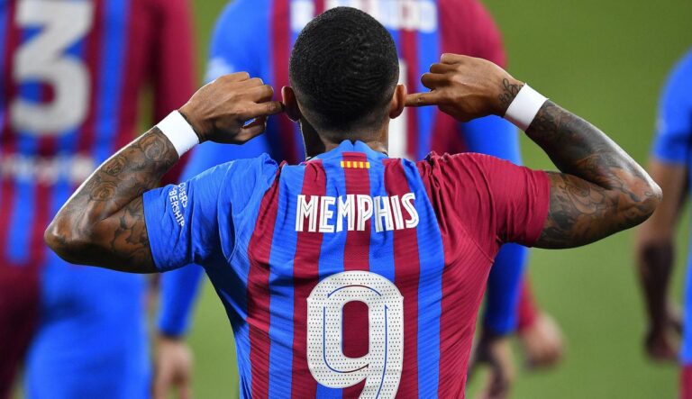 Tidak Dipakai Xavi, Barca Siap Lego Depay Ke Napoli