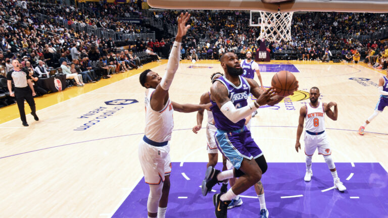 Baru Sembuh, LeBron James Bawa Lakers Kalahkan Knicks