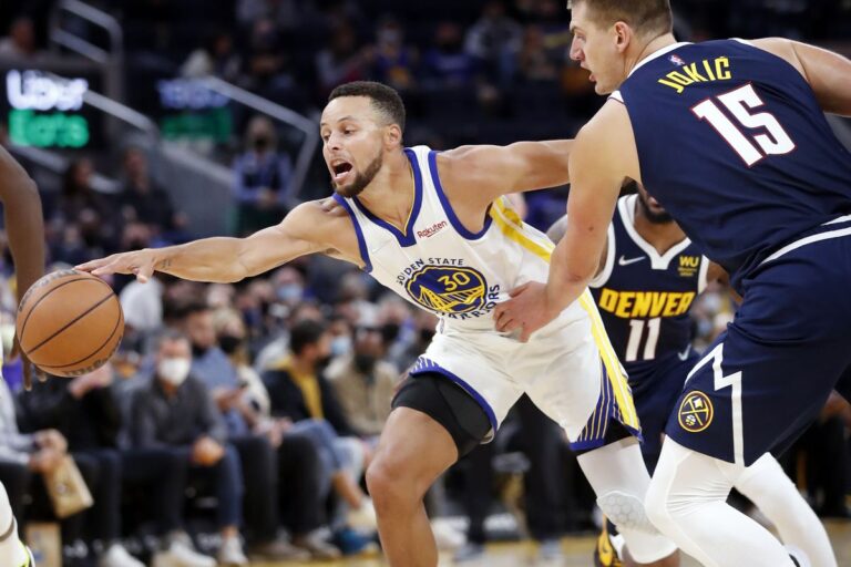Warriors dan Sixers Raih kemenangan Perdana di Playoff NBA 2022