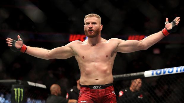Rakic Jatuh Sendiri, Blachowichz Menang TKO