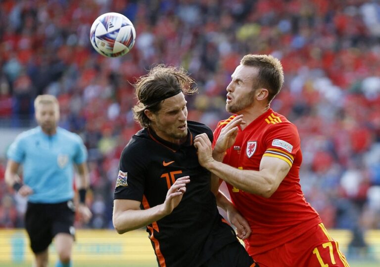 De Oranje Taklukkan The Dragons di Kandangnya Sendiri