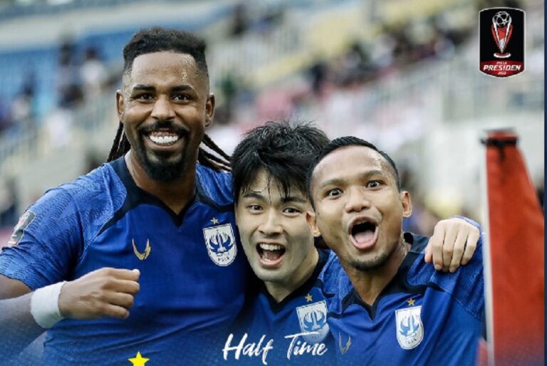 Legiun Asing PSIS Bantai Persita 6-1