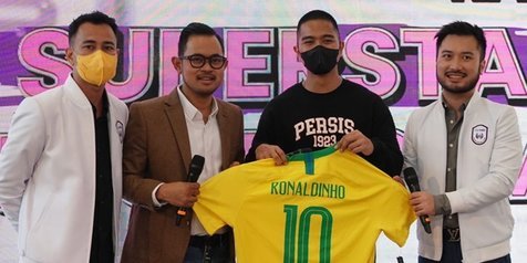 Ronaldinho Akan Bermain Untuk RANS Nusantara FC