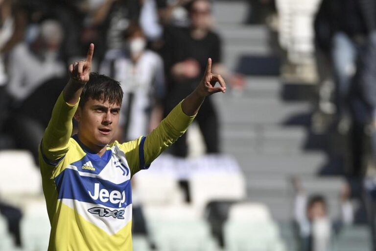 Napoli Dan Roma Berebut Dybala