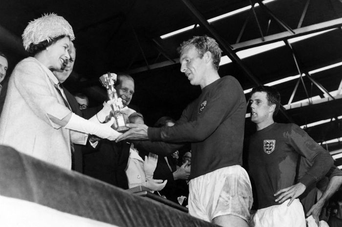 Ratu Elizabeth II Dan Sepakbola Inggris