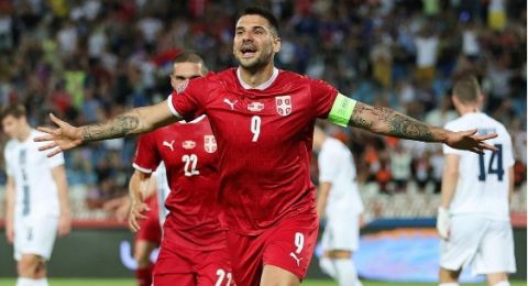 Serbia Bantai Swedia 4-1