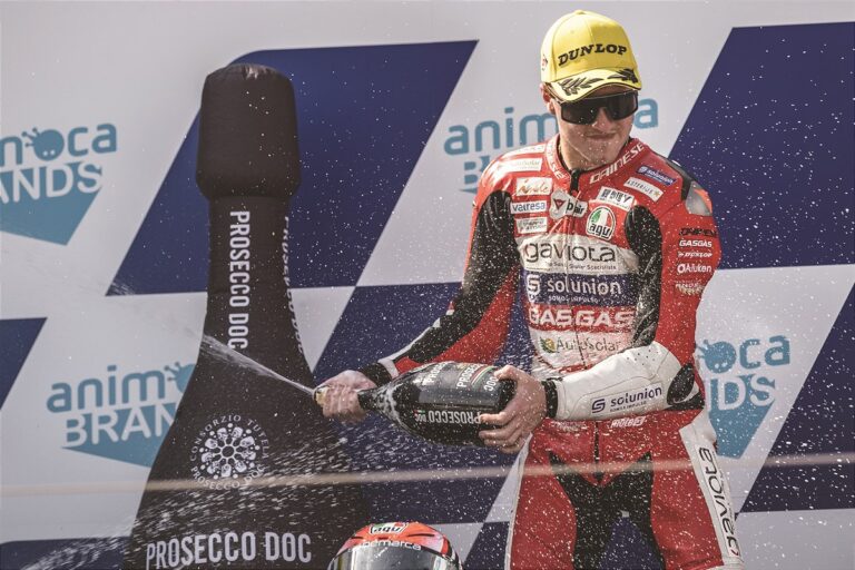 Izan Guevara Tak Terbendung Juarai Moto3 Aragon 2022