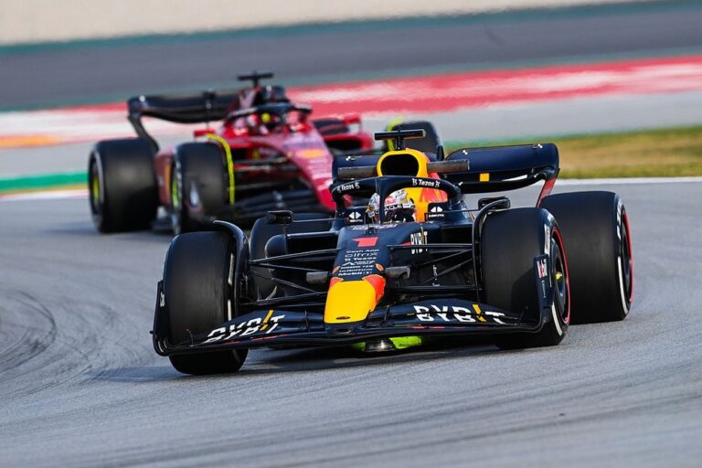 Lempar Handuk, Ferrari Tantang Red Bull Racing Musim Depan