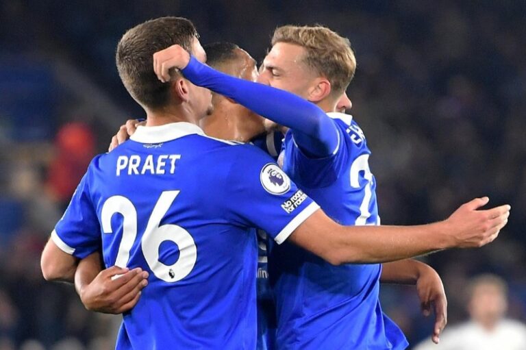 Kalahkan Leeds, Leicester Beranjak Dari Dasar Klasemen