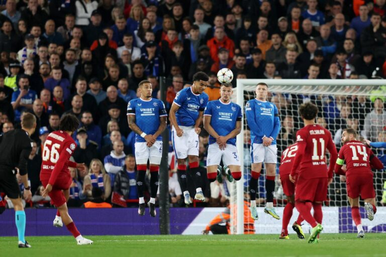 Liverpool Benamkan Rangers Ke Dasar Klasemen