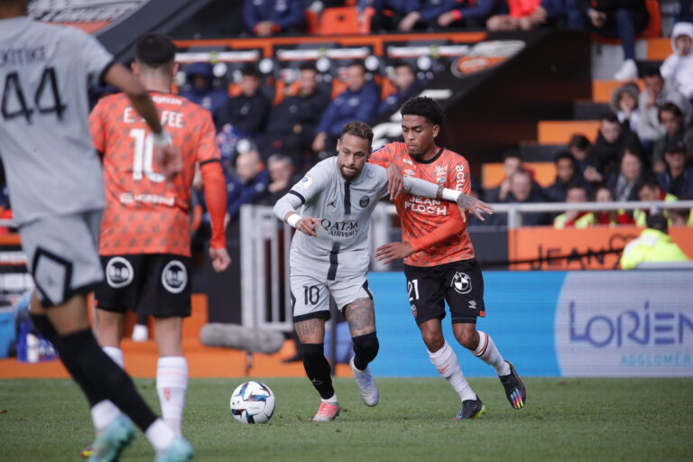 Tanpa Messi PSG Tetap Terlalu Tangguh Bagi Lorient
