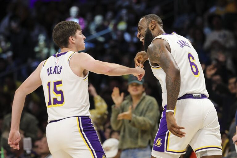 LA Lakers Gulung Washington Wizard 119-117
