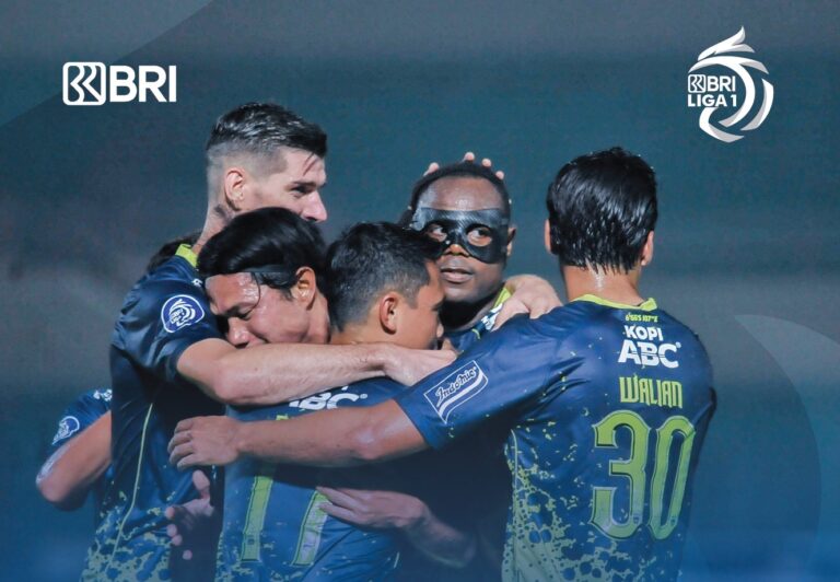 Persib Menang Tipis Atas Persita Tangerang