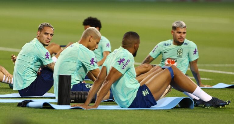 Pemain Brasil Pilek Karena AC Stadion