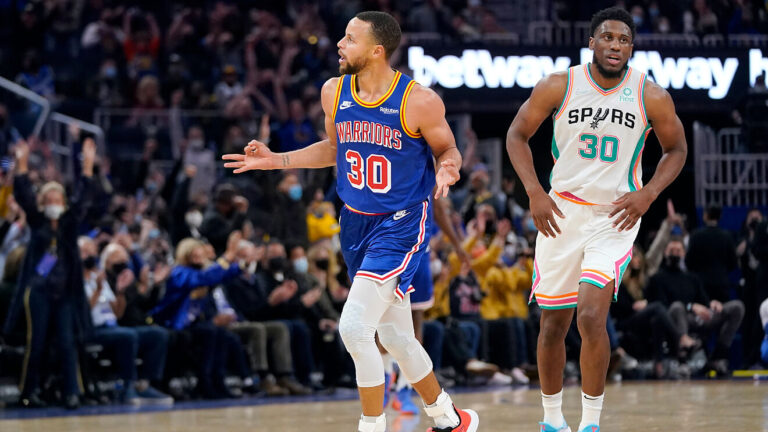 Laga Spurs vs Warriors Pecahkan Rekor Jumlah Penonton Terbanyak Sepanjang Sejarah NBA