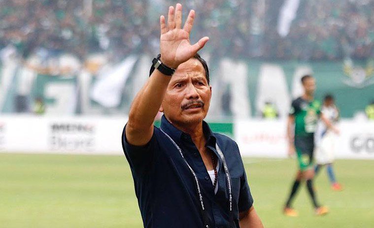 Coach Djanur Jadi Korban Kerasnya Liga 1 Indonesia