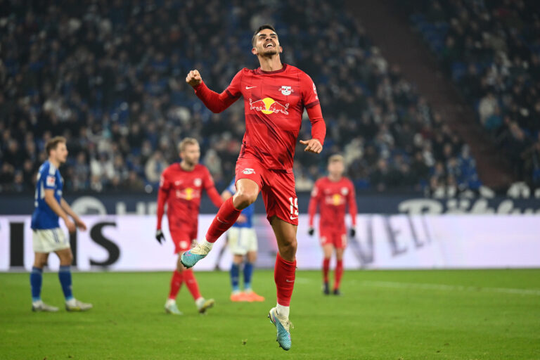 RB Leipzig Pesta Gol Ke Gawang Schalke