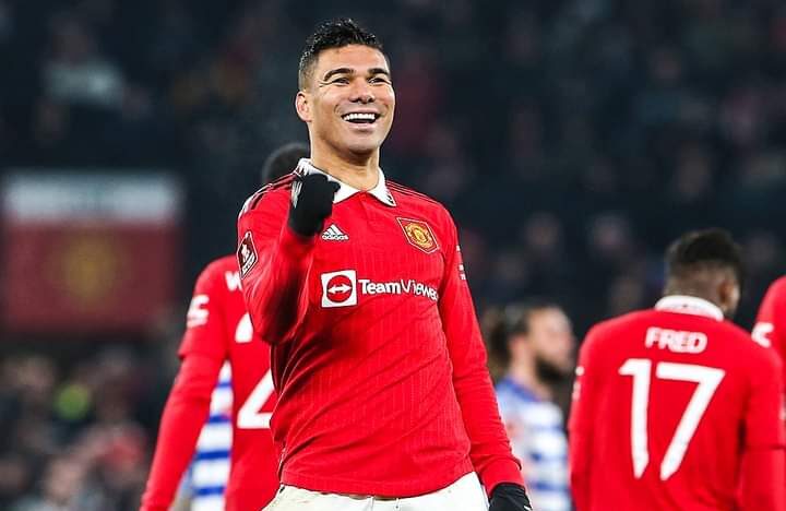 Brace Casemiro Bawa MU Kalahkan Reading