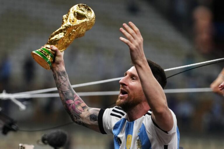Messi Dilarang Pamerkan Trophi Piala Dunia Di Markas PSG