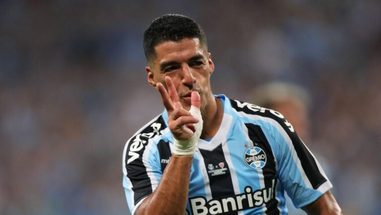 Luis Suarez Belum Habis!