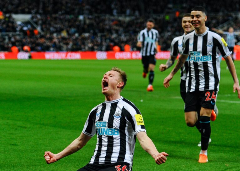 Newcastle United Lolos Ke Wembley