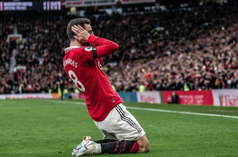 Diwarnai Kartu Merah Casemiro, MU Sukses Kalahkan Crystal Palace