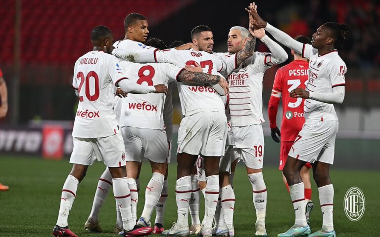 Milan Buntuti Inter Di Klasemen Serie A