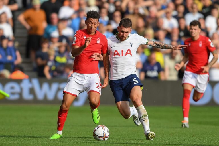Spurs Amankan Posisi Zona Champions