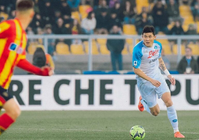 Napoli Kembali Menjauh Dari Para Rivalnya