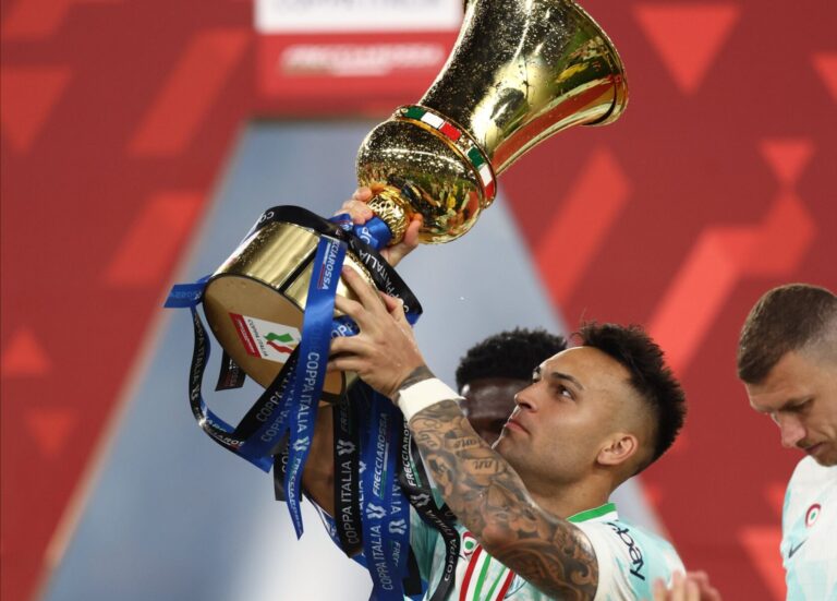 Lautaro Martinez Bawa Inter Juara Coppa Italia