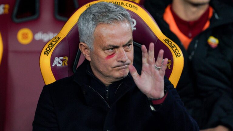 Tolak Chelsea, Mourinho Tetap Setia Melatih Roma