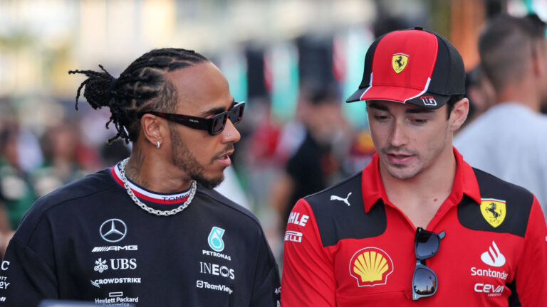 Ferrari Tawari Kontrak Mewah Pada Lewis Hamilton