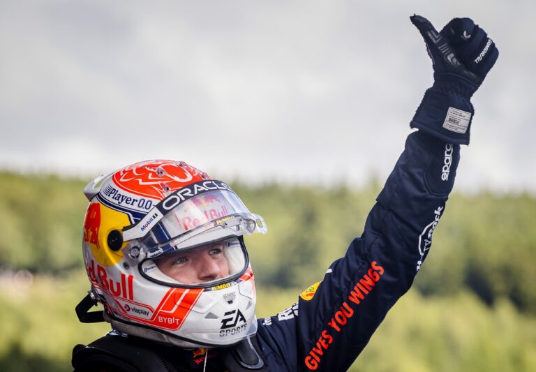 Verstappen Raih Pole, Namun Harus Start Di Posisi Ke Enam