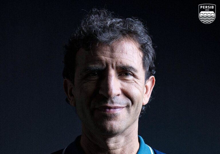 Luis Milla Mengundurkan Diri Dari Persib Bandung