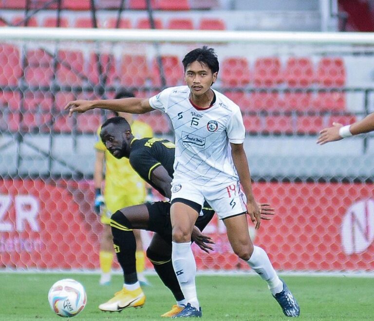 Barito Putera Benamkan Arema FC Ke Dasar Klasemen