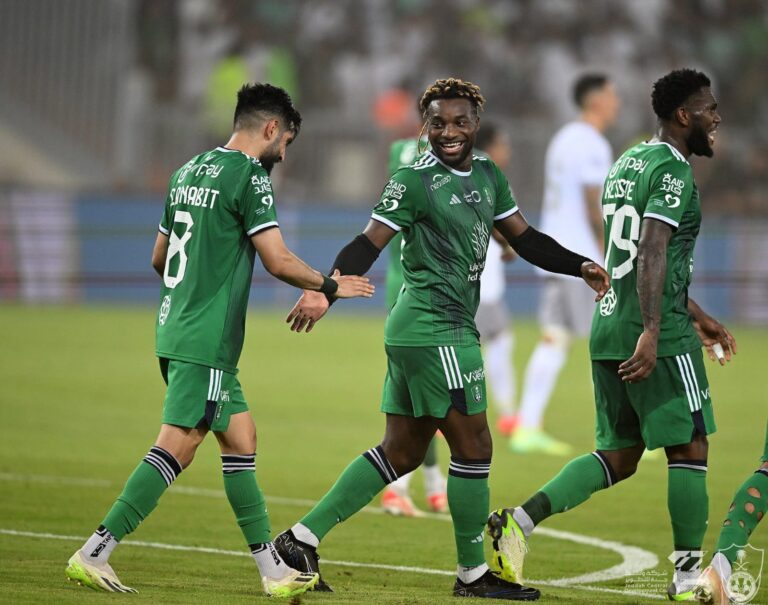 Al Ahli Kalahkan Al Tai 2-0