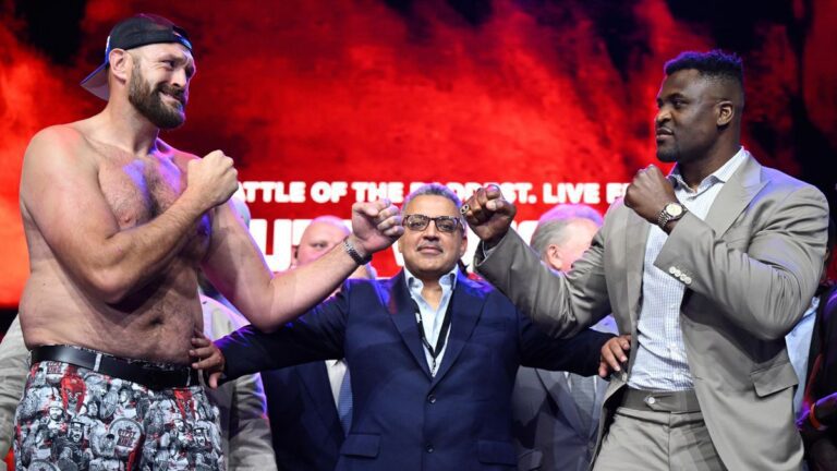 Jelang Duel Dua Raksasa