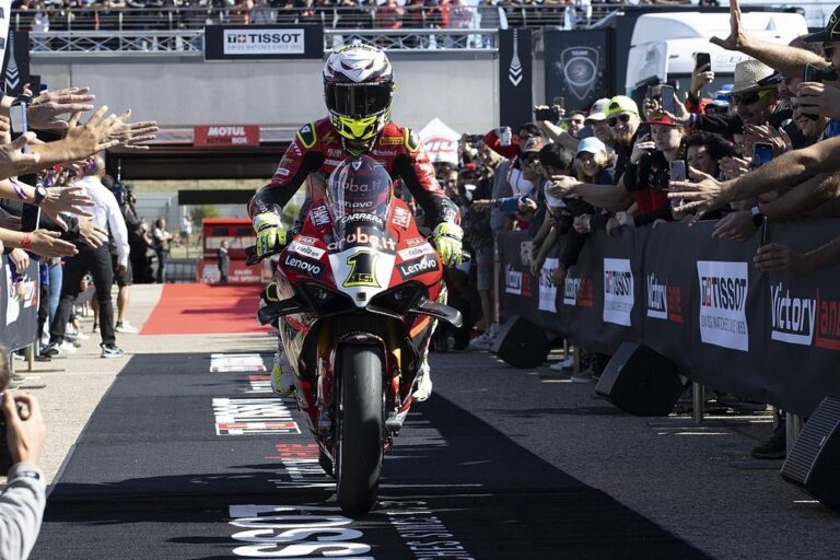 Alvaro Bautista Menangi Race 2 World Superbike Aragon 2023