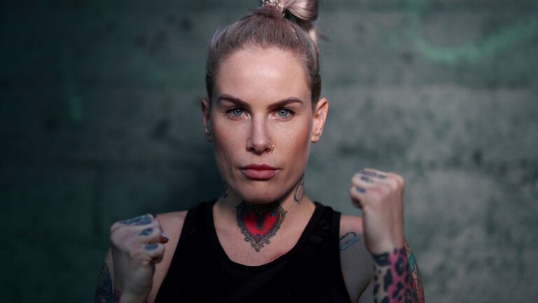 Rebecca Anne Rawlings: Fighter Wanita Dari Australia