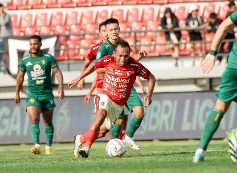 Bali United Tundukkan Persebaya 3-1