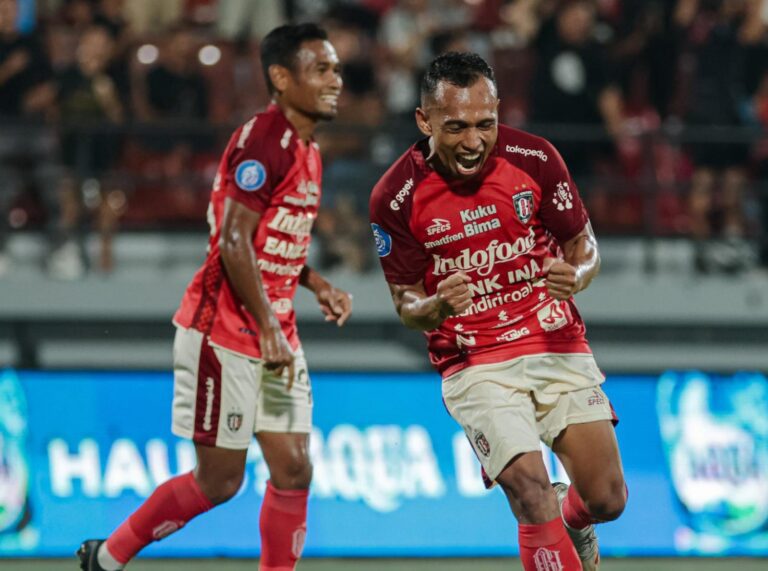 Bali United Sikat Persita 3-0