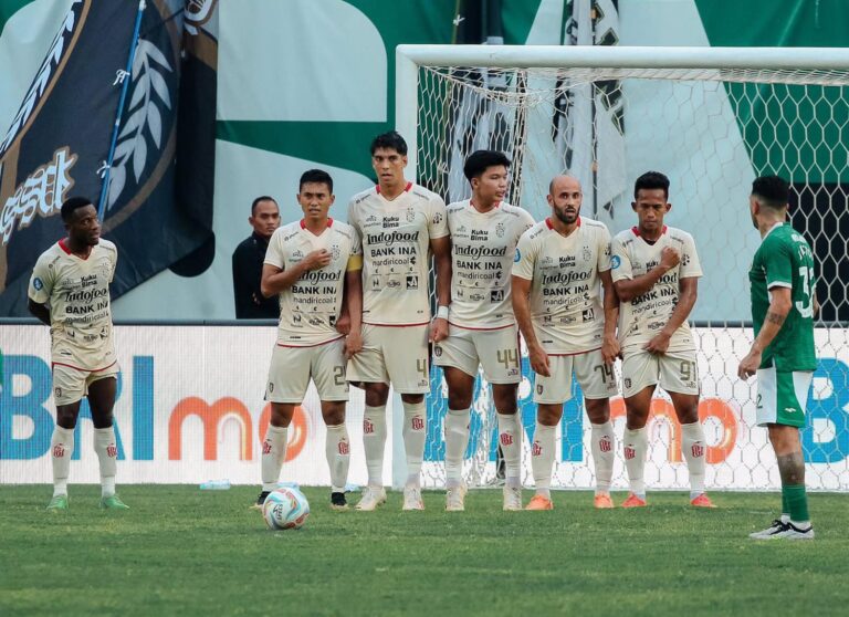 Kalahkan PSS Sleman, Bali United Tempel Borneo FC Dan Persib Bandung