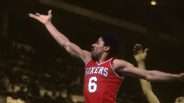 Julius Winfield Erving II:  “Dr. J” Sang Legenda NBA