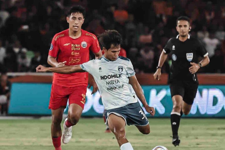 Persija Ditahan Imbang Persita