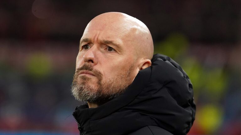 Erik Ten Hag Incar Dua Bek Leverkusen