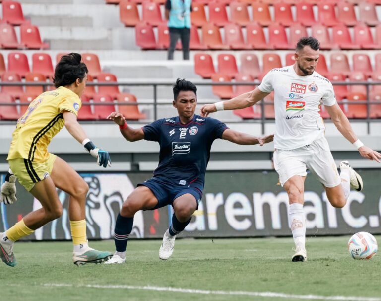 Singo Edan Terkam Macan Kemayoran 3-2