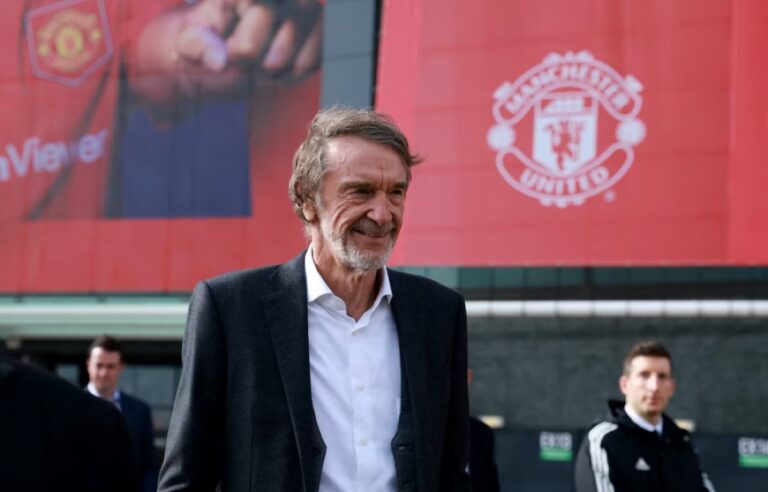 Sir Jim Ratcliffe Buat Seisi Old Trafford Dag Dig Dug