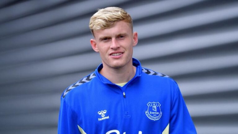 Jarrad Branthwaite Bakal Kuras Kantong MU