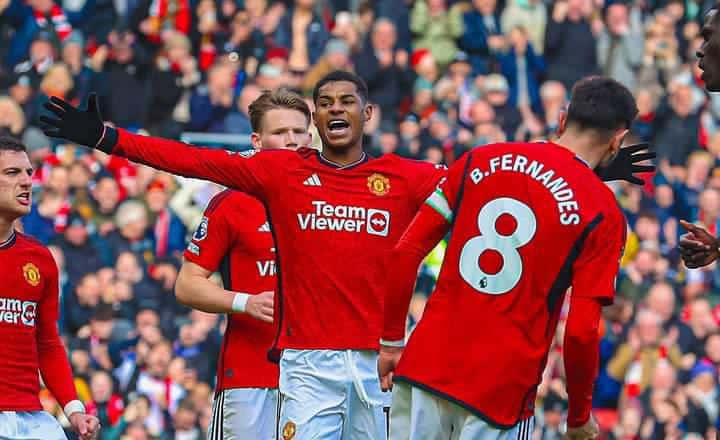 Dua Penalti Bawa Manchester United Kalahkan Everton