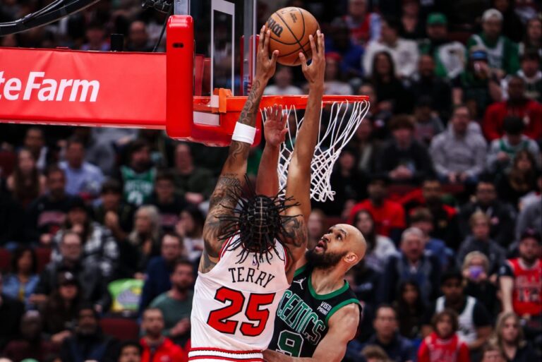 Chicago Bulls Ditekuk Boston Celtics